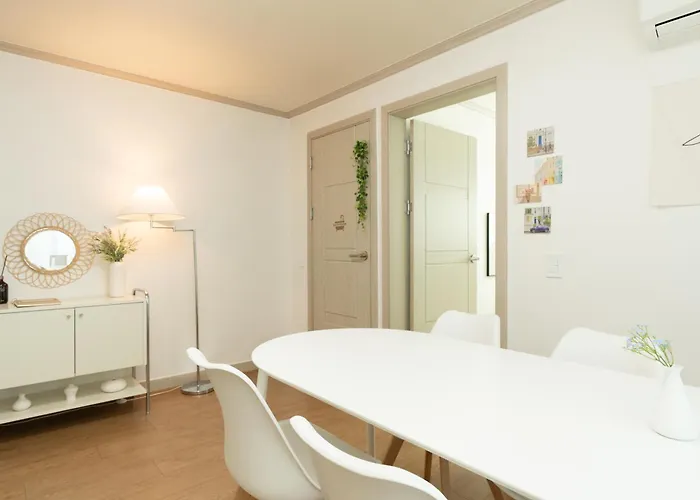 Apartment 무료주차 #가산코지하우스 #고척돔# 공항버스6분 # 독산동 *